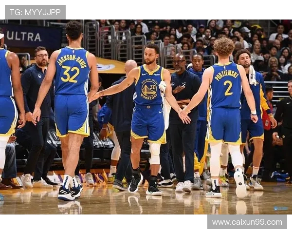 勇士再遇骑士巅峰对决重燃昔日恩怨再掀总冠军之战